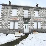 Hébergement de vacances Maison De Caractère Au Mont-dore 15 Personnes