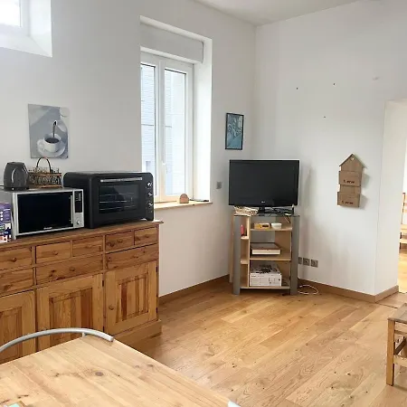 Maison De Caractere Au Mont-dore 15 Personnes 펜션 *