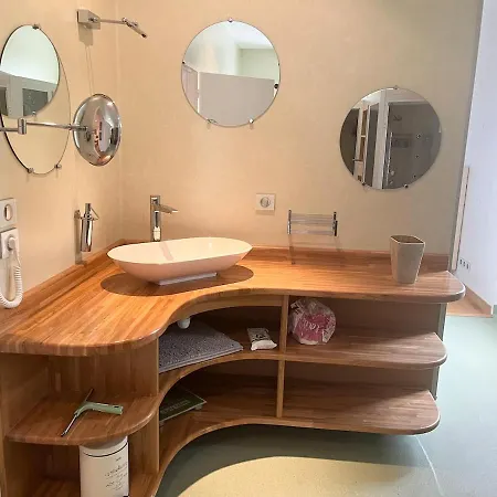 펜션 Maison De Caractere Au Mont-dore 15 Personnes *