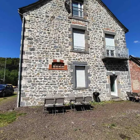Maison De Caractere Au Mont-dore 15 Personnes 르몽도레