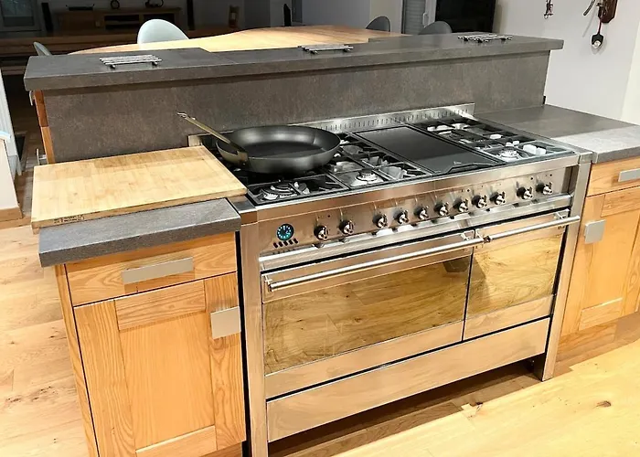 Maison De Caractere Au Mont-dore 15 Personnes Vakantiehuis *