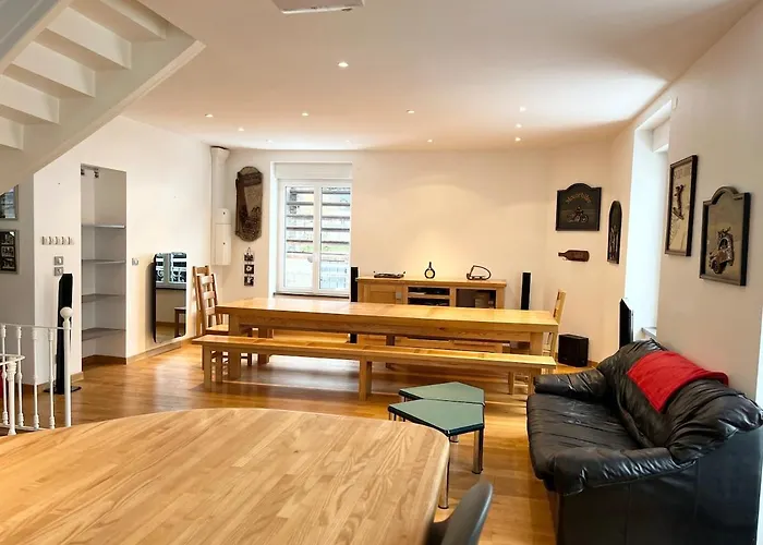 Maison De Caractere Au Mont-dore 15 Personnes